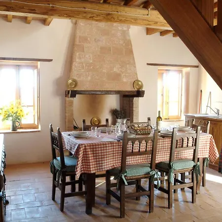 Nidodelfalcone Agriturismo ファームステイ
