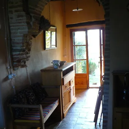 Nidodelfalcone Agriturismo Farm stay *