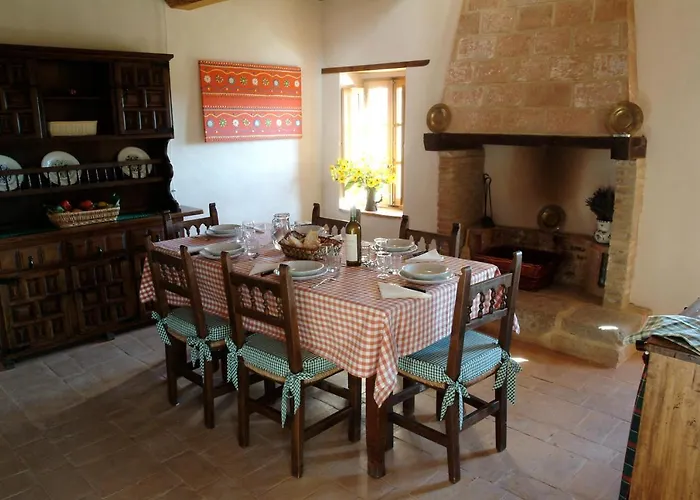 Agroturismo Nidodelfalcone Agriturismo *