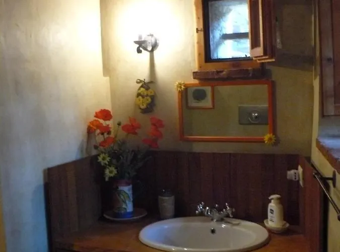 Nidodelfalcone Agriturismo *