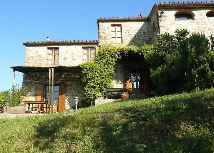 مزرعة للإقامة Nidodelfalcone Agriturismo Monteleone dʼOrvieto